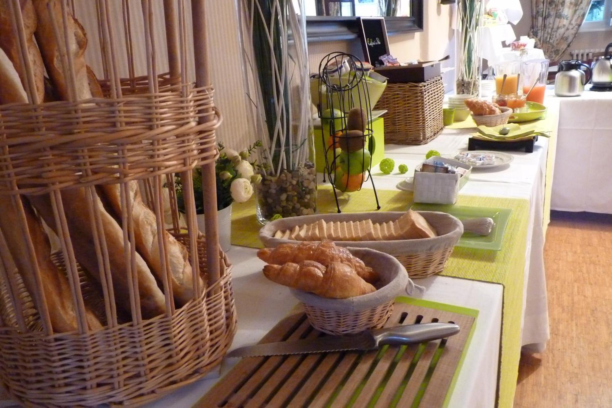 Lillebonne Hotel-Restaurant La P'Tite Auberge מראה חיצוני תמונה
