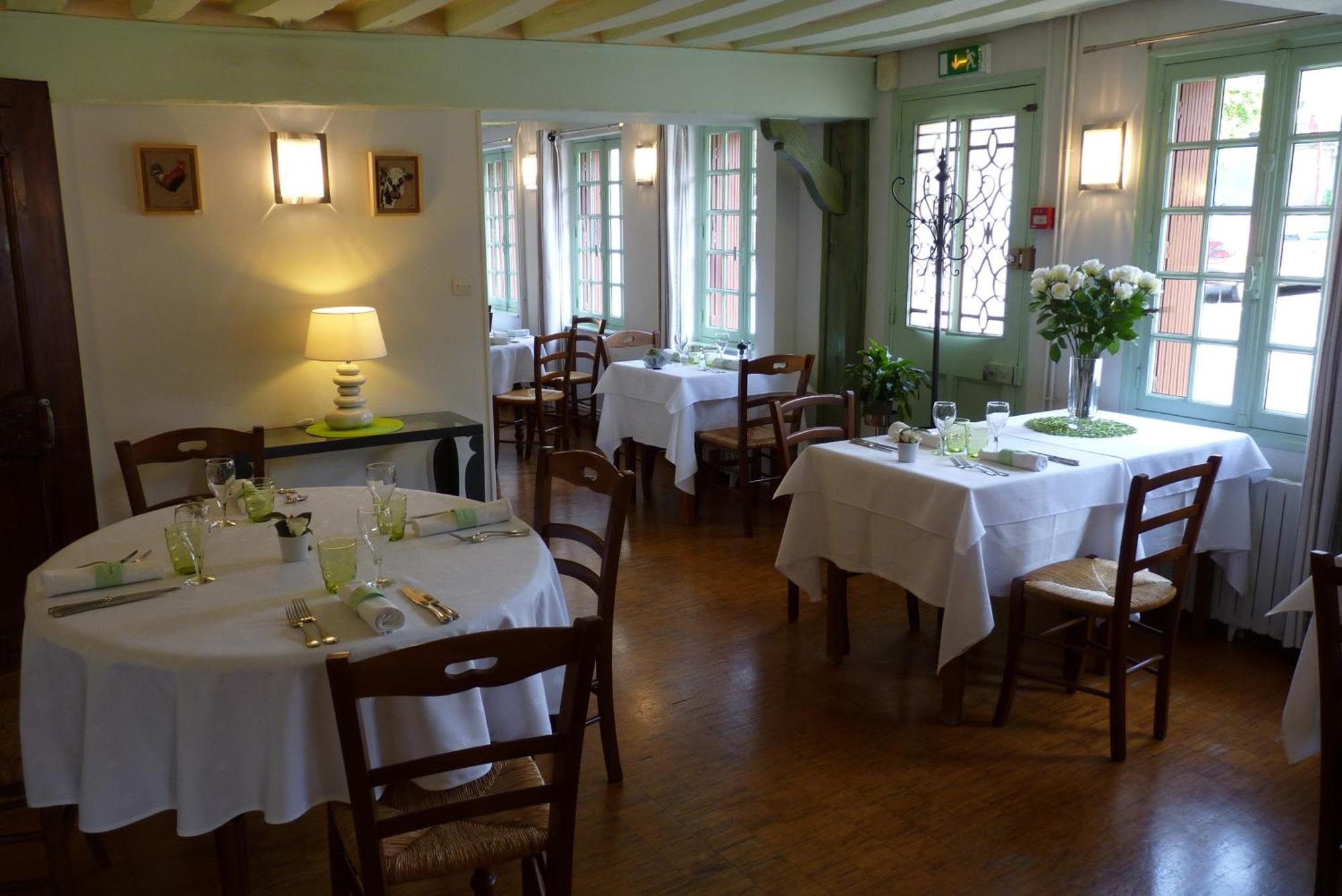 Lillebonne Hotel-Restaurant La P'Tite Auberge מראה חיצוני תמונה