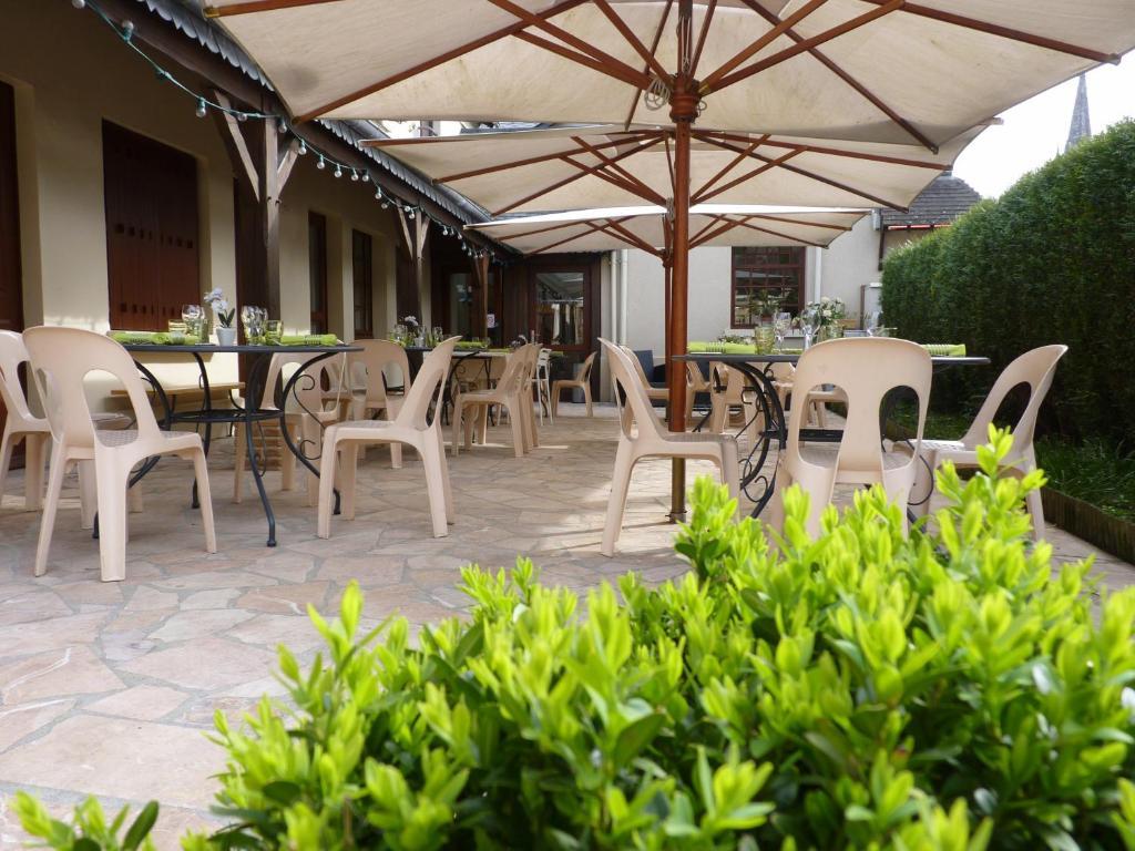 Lillebonne Hotel-Restaurant La P'Tite Auberge מראה חיצוני תמונה